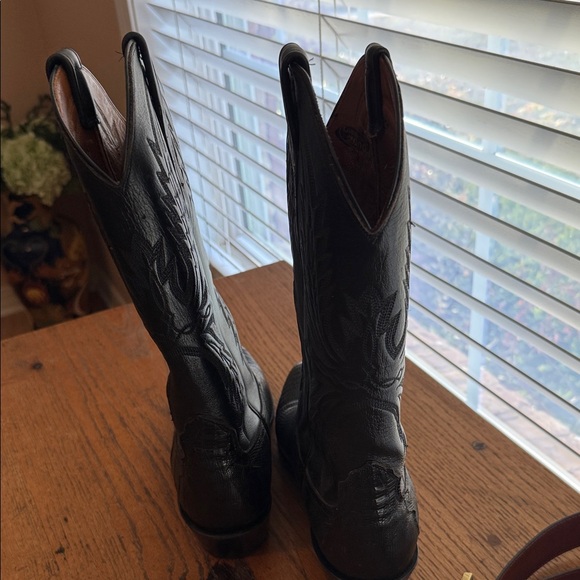Lucchese Black Leather and lizard Cowboy Boots with lizard belt size 8.5 men’s - Picture 4 of 9